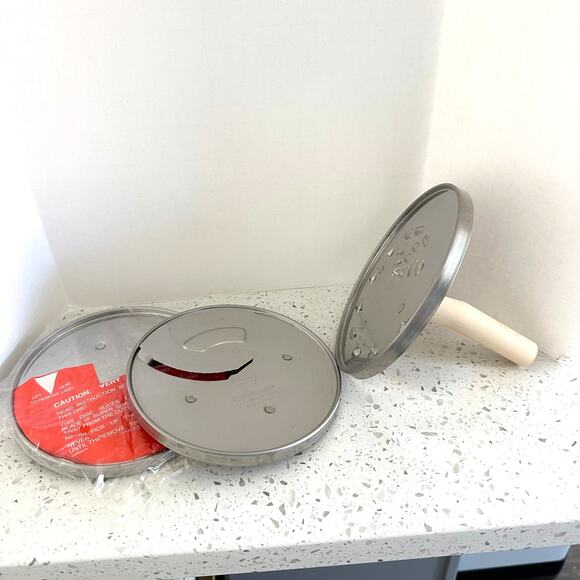 Cuisinart Set of Slicing and Shredding Discs plus Stem Adapter EUC - Picture 4 of 7